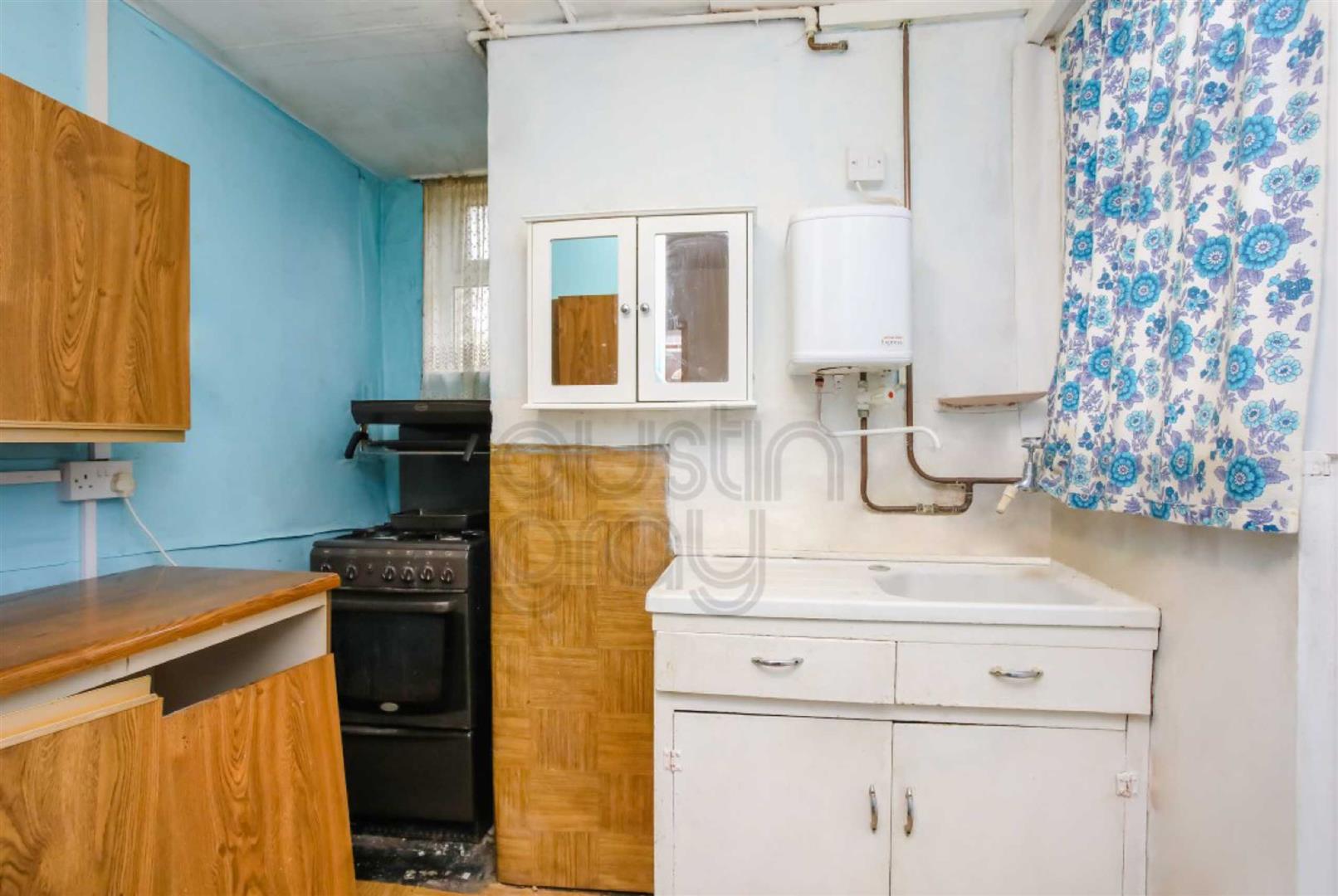 Road, Brighton Austin Gray