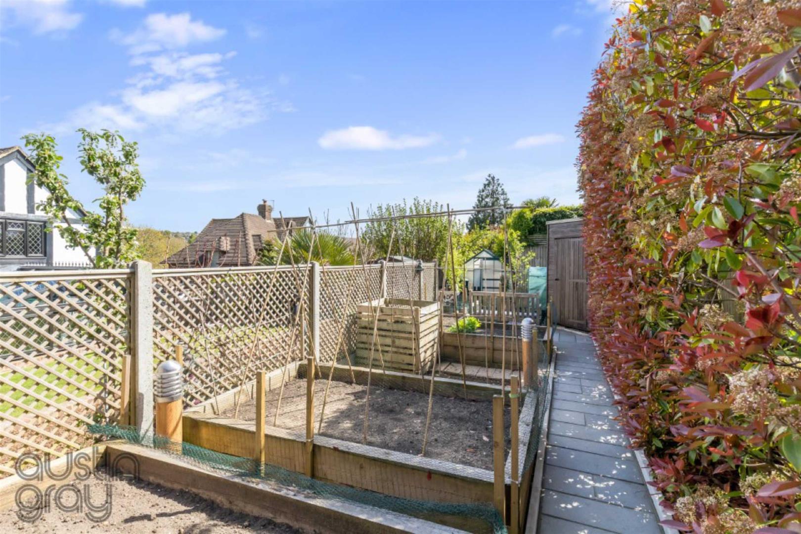 Brangwyn Way, Brangwyn, Brighton Austin Gray