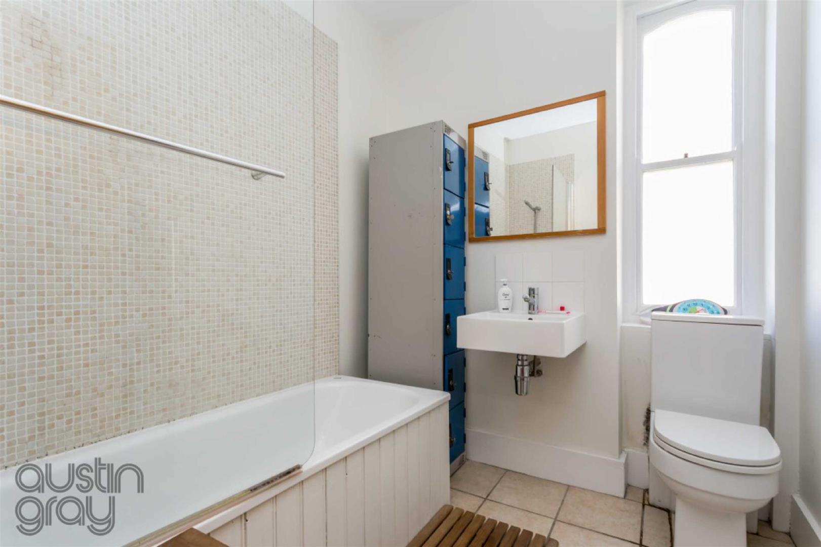 Cambridge Grove, Hove Austin Gray