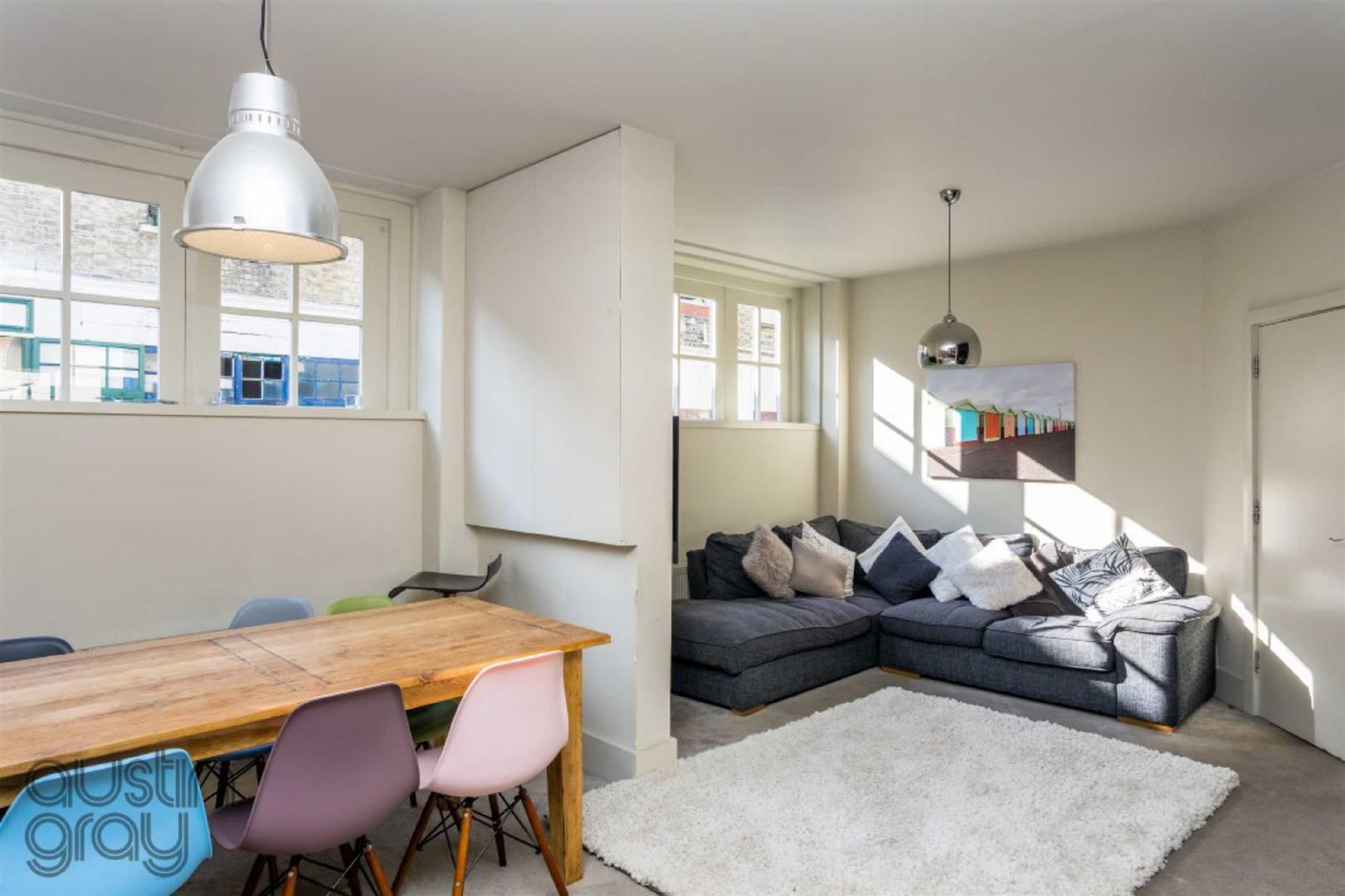 Cambridge Grove, Hove Austin Gray