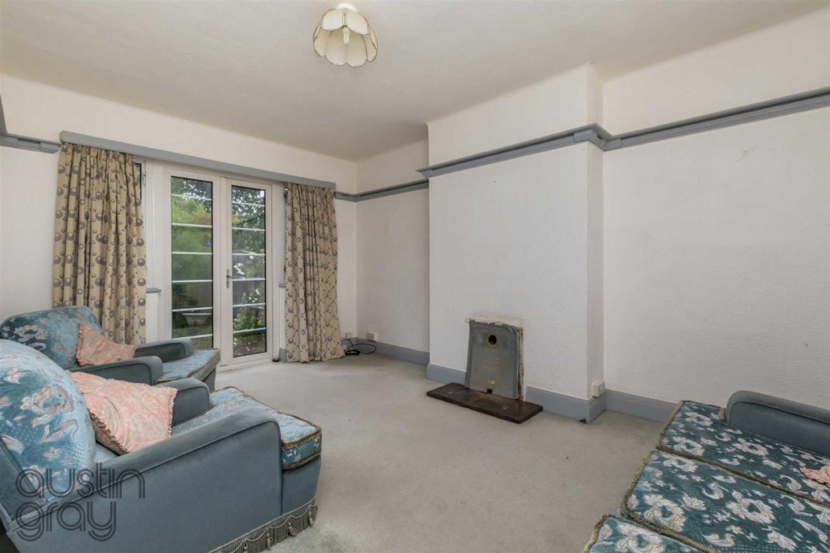 Croft Avenue, Southwick Austin Gray