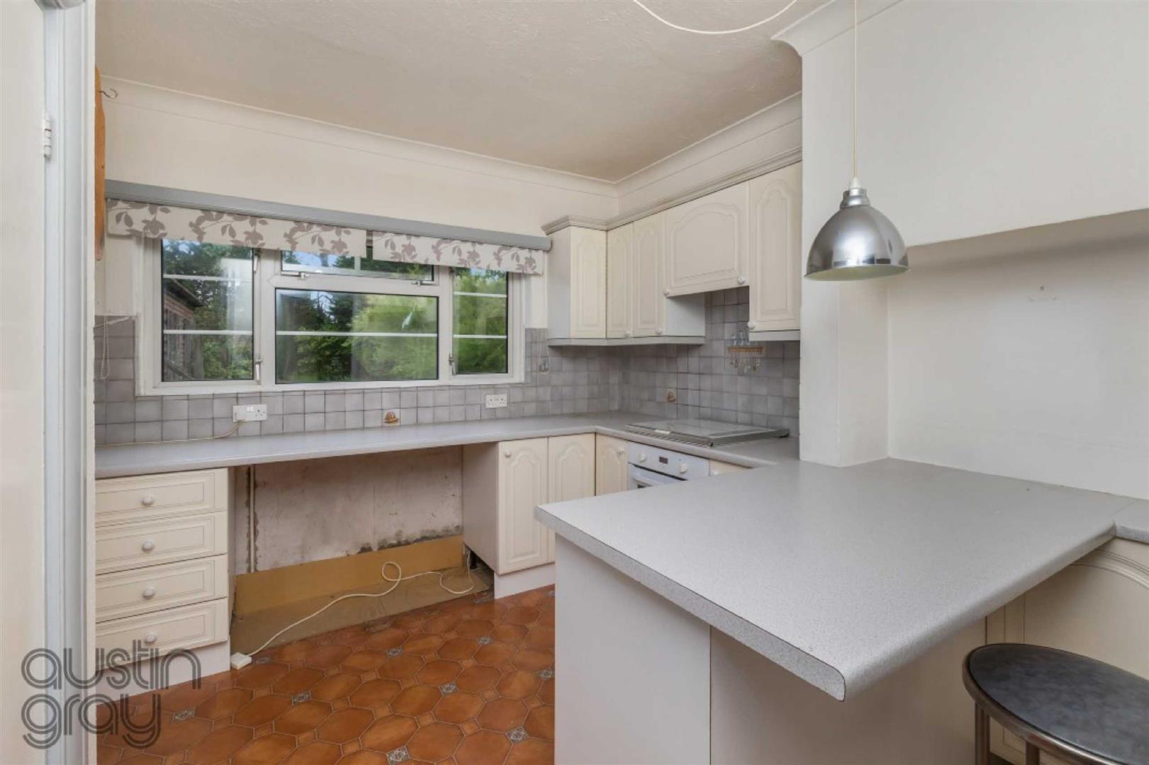 Croft Avenue, Southwick Austin Gray