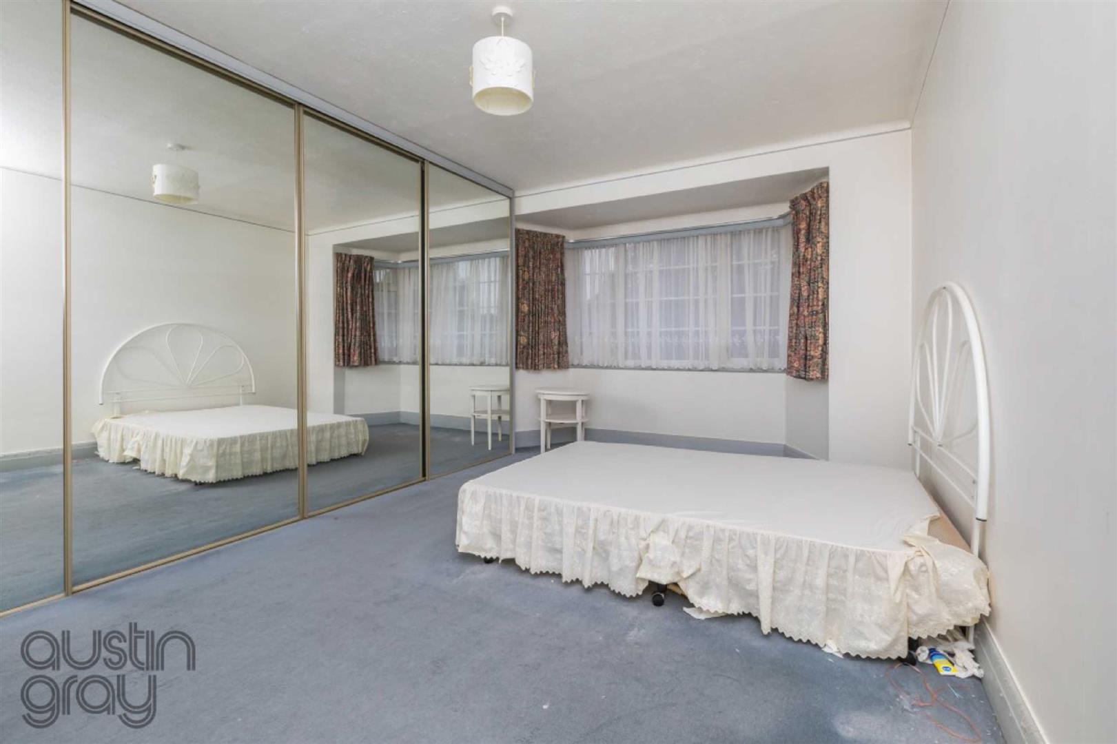 Croft Avenue, Southwick Austin Gray