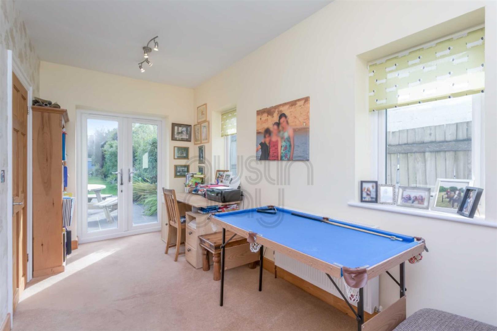 Green Ridge, Brighton Austin Gray