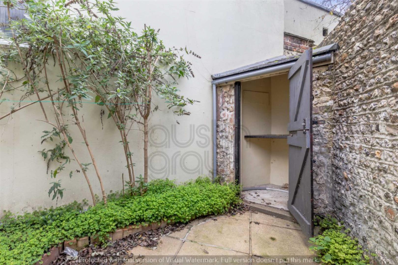 Hanover Crescent, Brighton Austin Gray