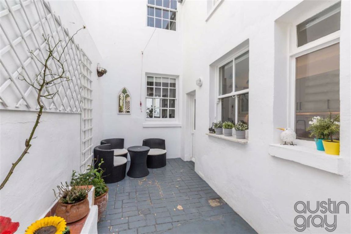 Victoria Street, Brighton, East Sussex Austin Gray