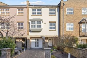 St. Marys Square, Brighton